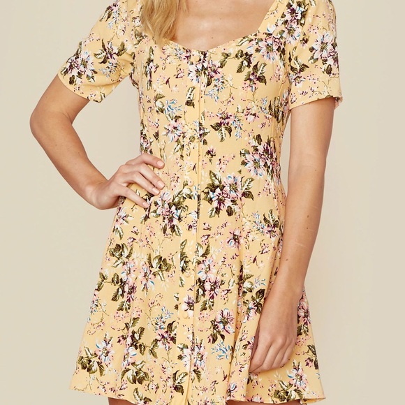 Flynn Skye Dresses & Skirts - Flynn Skye Floral Nyla Mini Button Front Dress